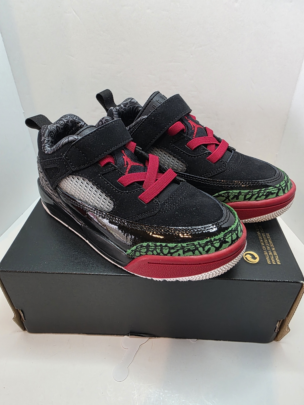 Jordan Kids' Black & Red Low-Top Spizike 12C